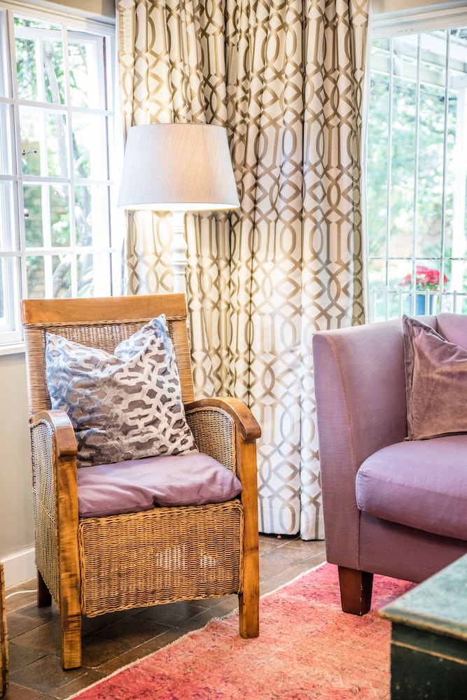 5Th Avenue Gooseberry Guest House 30/50
