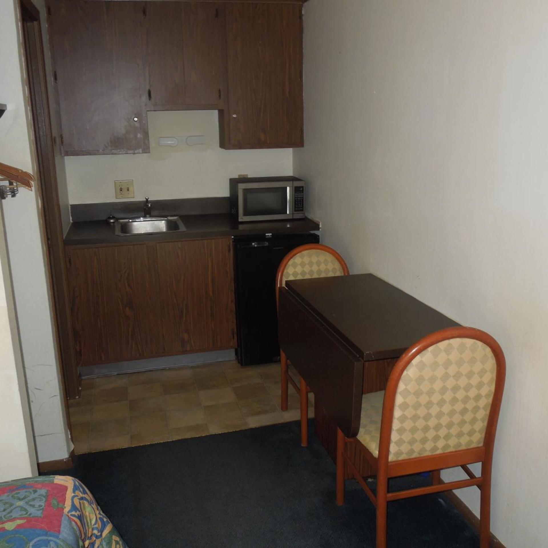 Xenia Country Inn 8/40