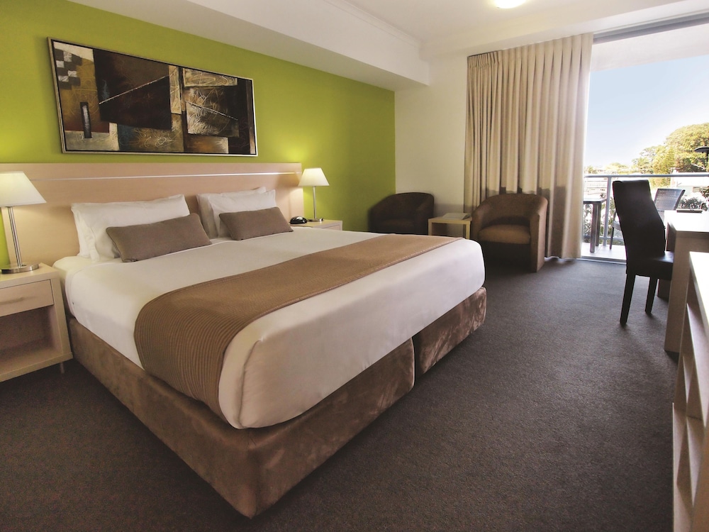 Oaks Townsville Gateway Suites 18/70