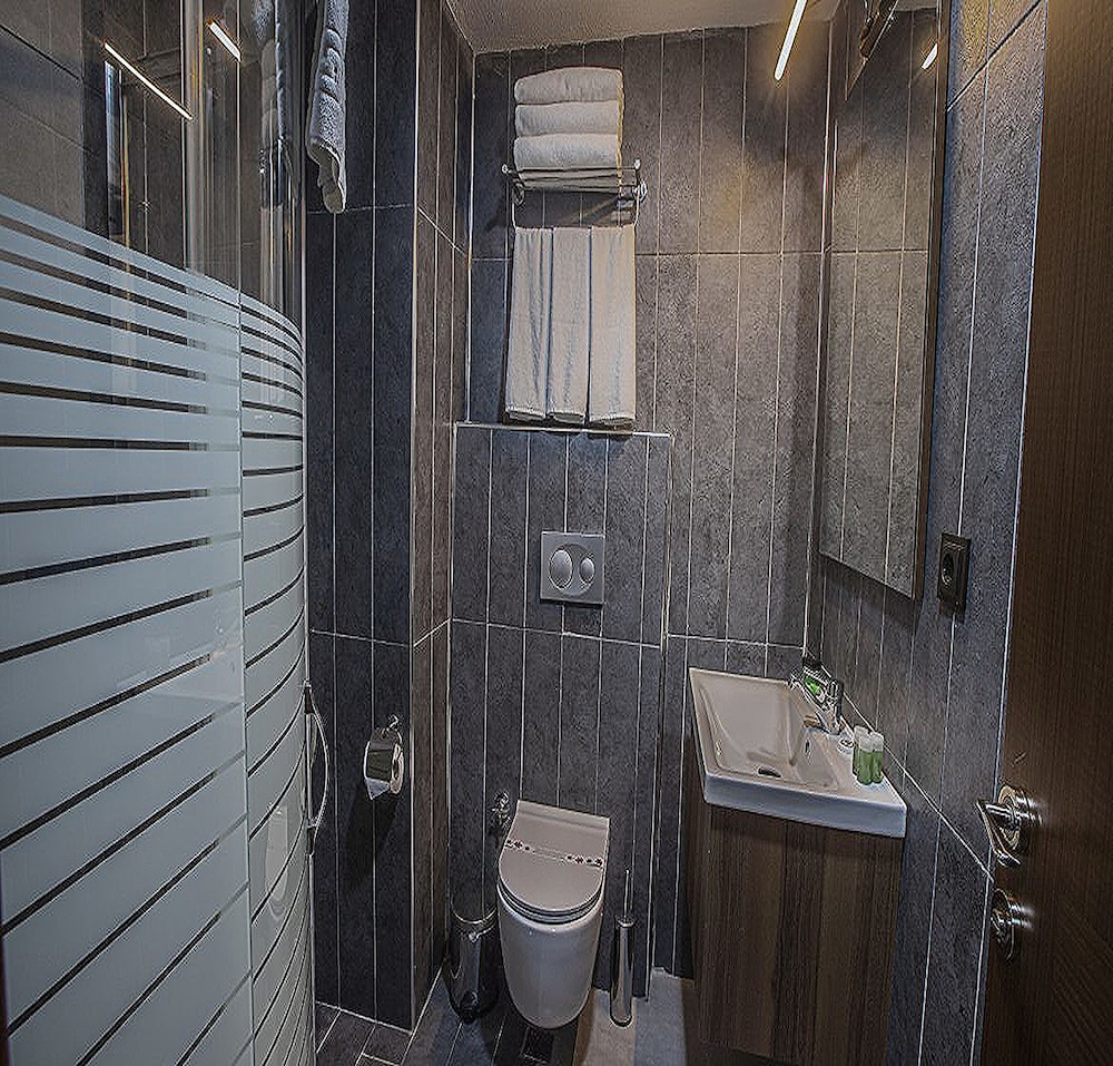 Airport Express Hotel 35/40