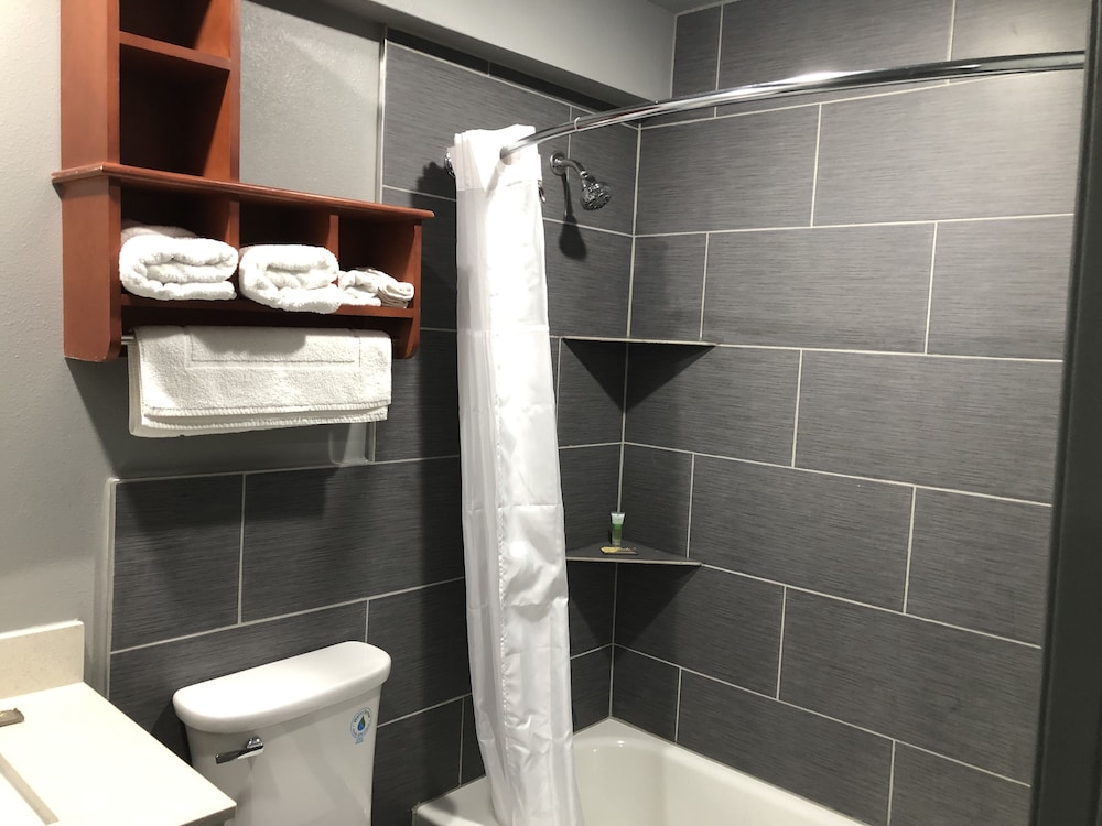Budget Inn Valparaiso Niceville EglinAFB 14/16