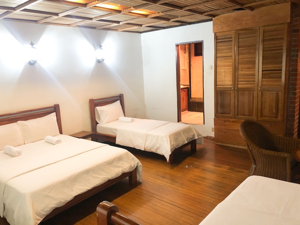 Hotel O I.villa Inn 25/56