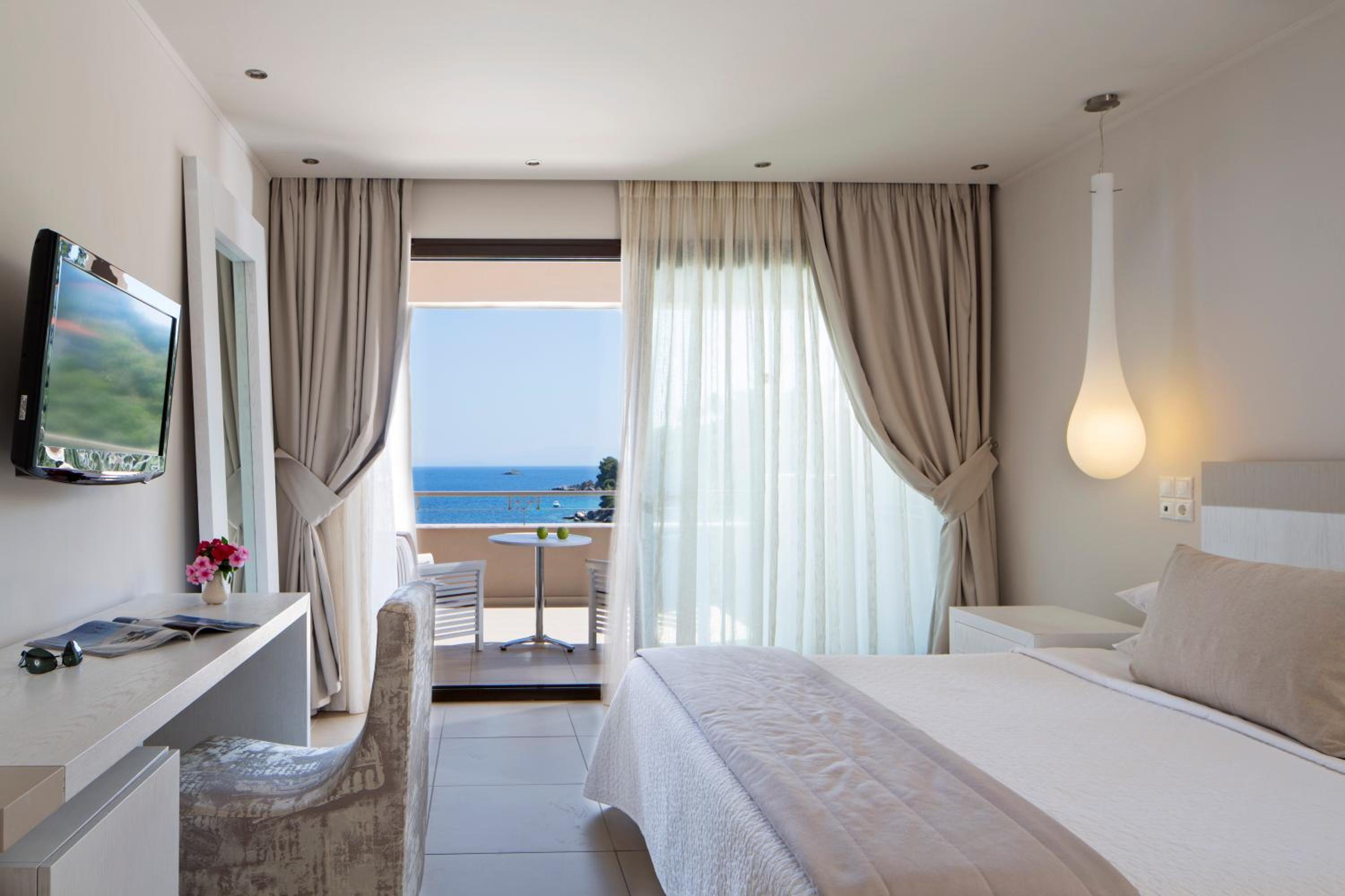 Deluxe, Double Bed, Sea View, Adult Only