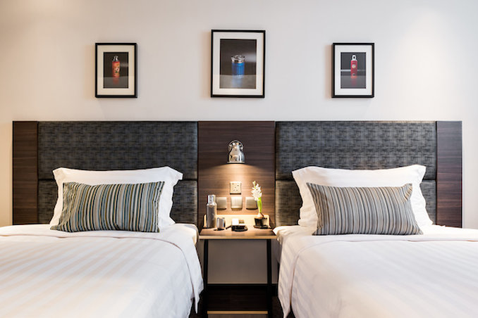 Camlux Hotel 4/13