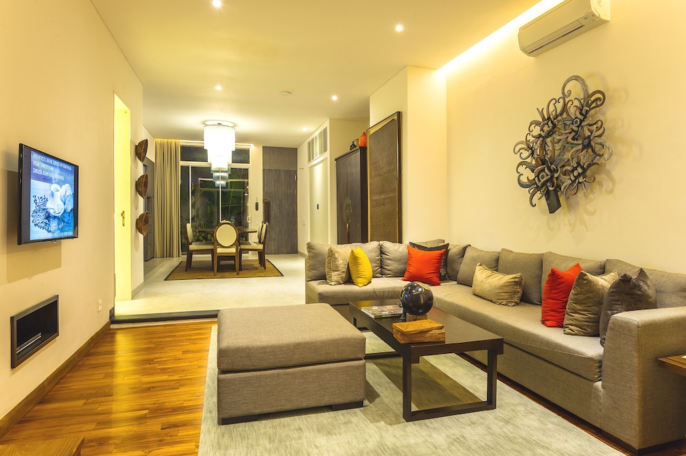 Hu U Villas Seminyak Bali 25/50