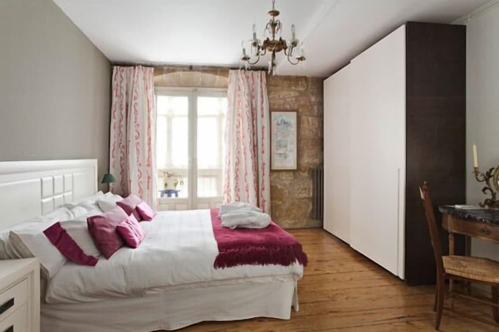 Special, King Bed