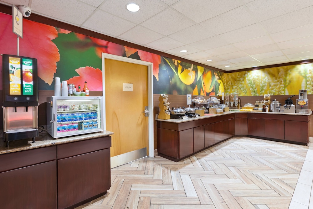 Lobby at Fairfield Inn Suites Columbus East, REYNOLDSBURG - OH