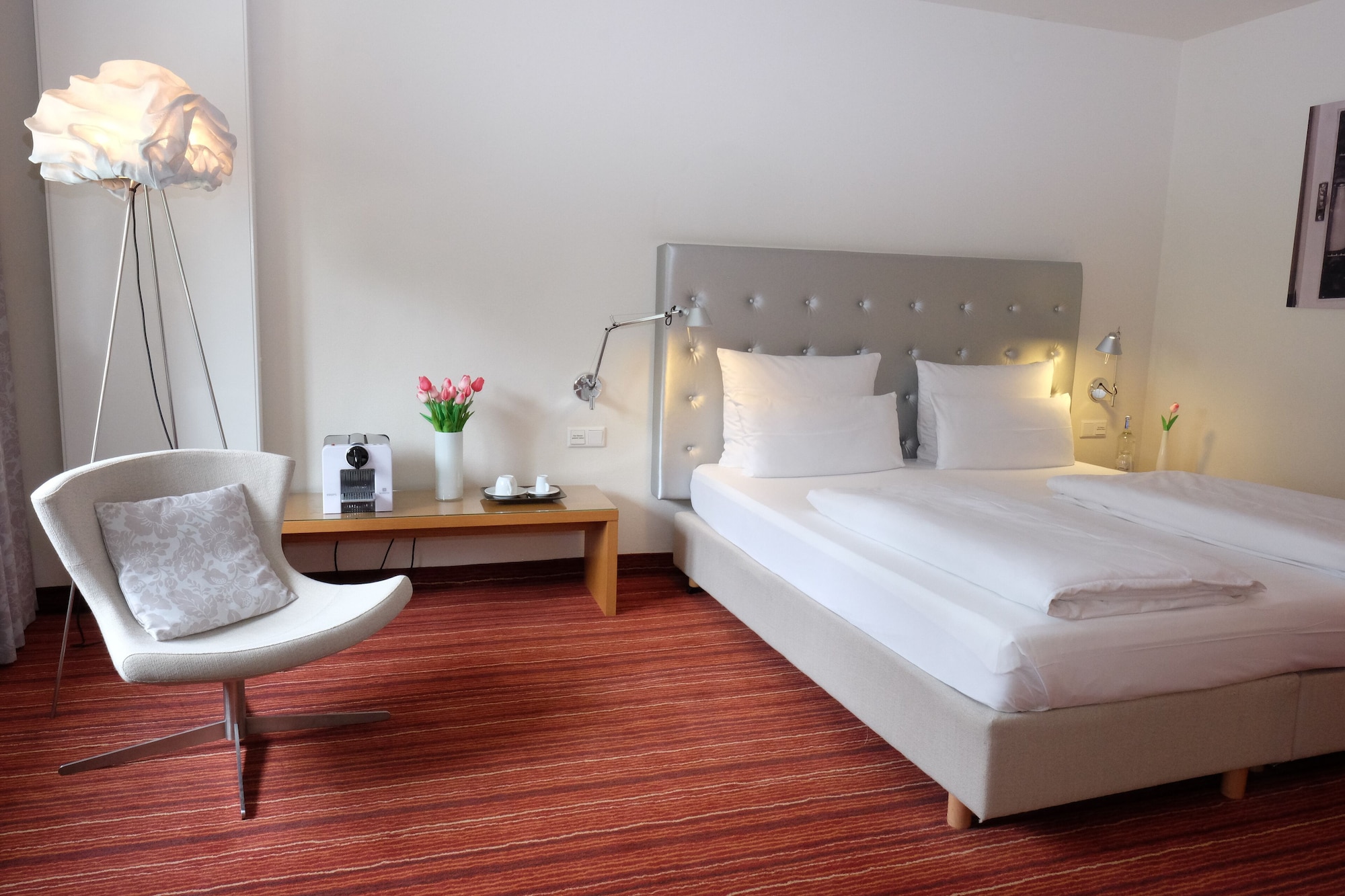 Business, Plus, Queen Bed