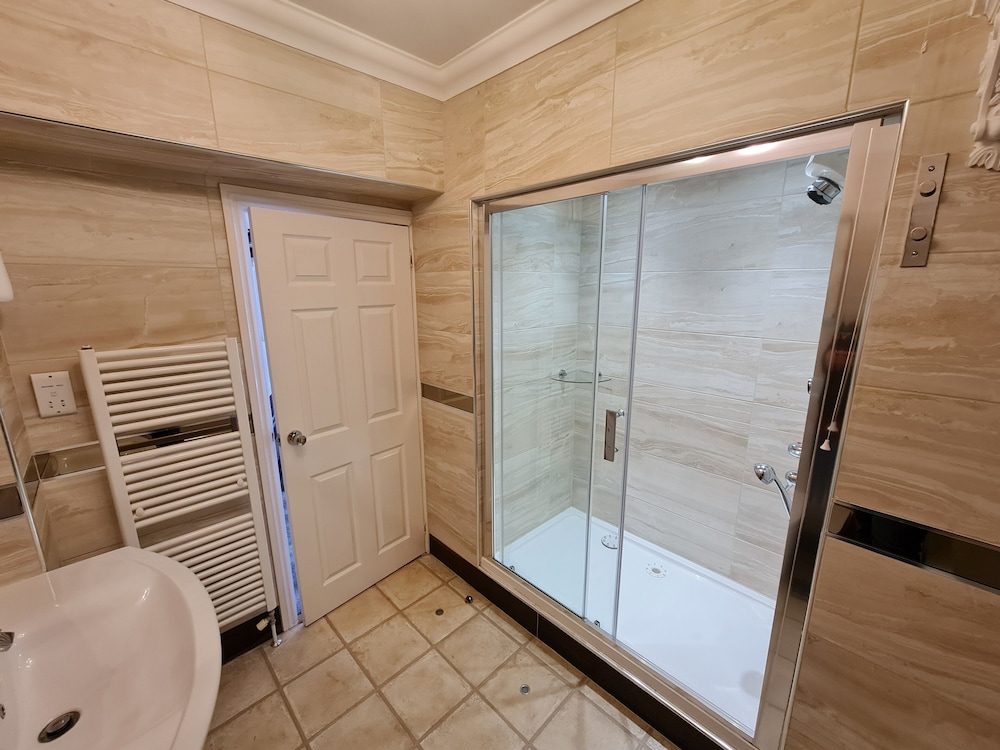 OYO Lavender House Hotel 24/53