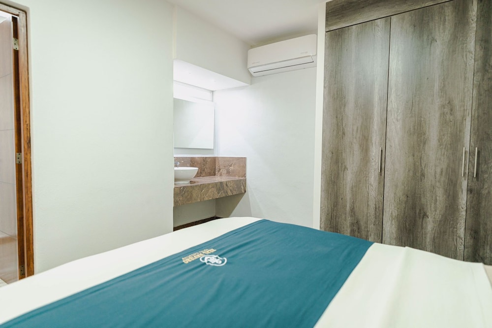 Real Naviero Hotel Ejecutivo 19/25