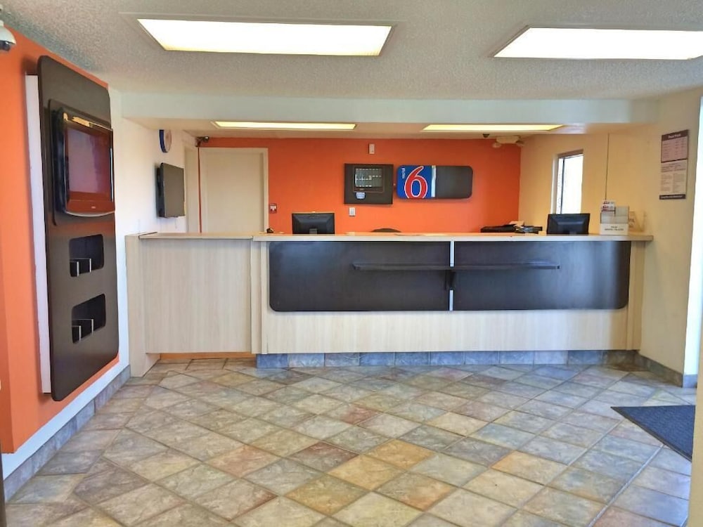 Lobby at Motel6 Jackson, MS - Southwest, JACKSON - MS