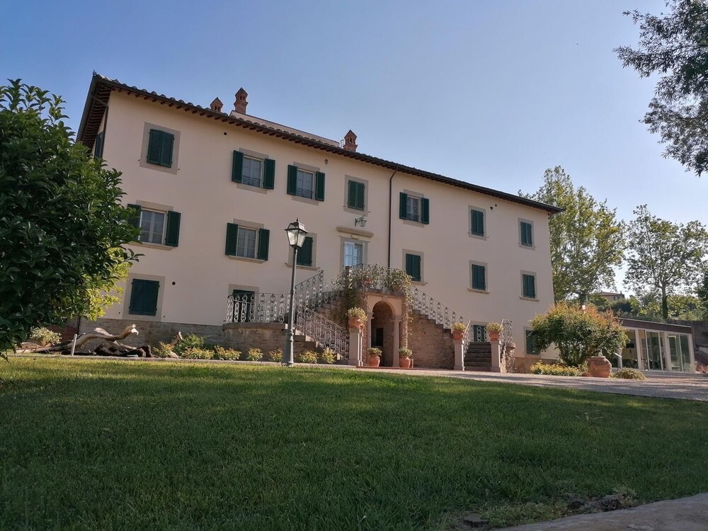CORTONA RESORT AND SPA(FORMERLY HOTEL VILLA AUREA) 30/35