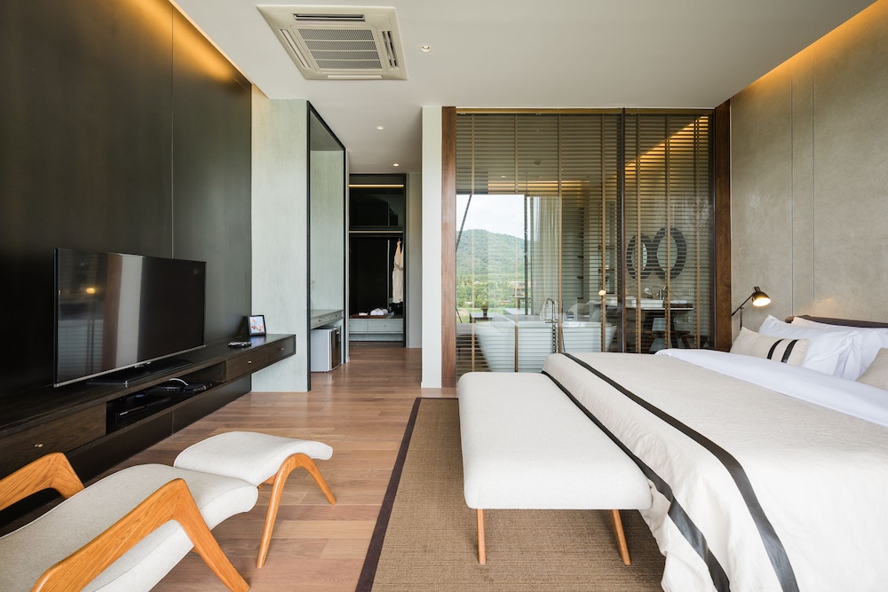 Atta Lakeside Resort Suite 31/81