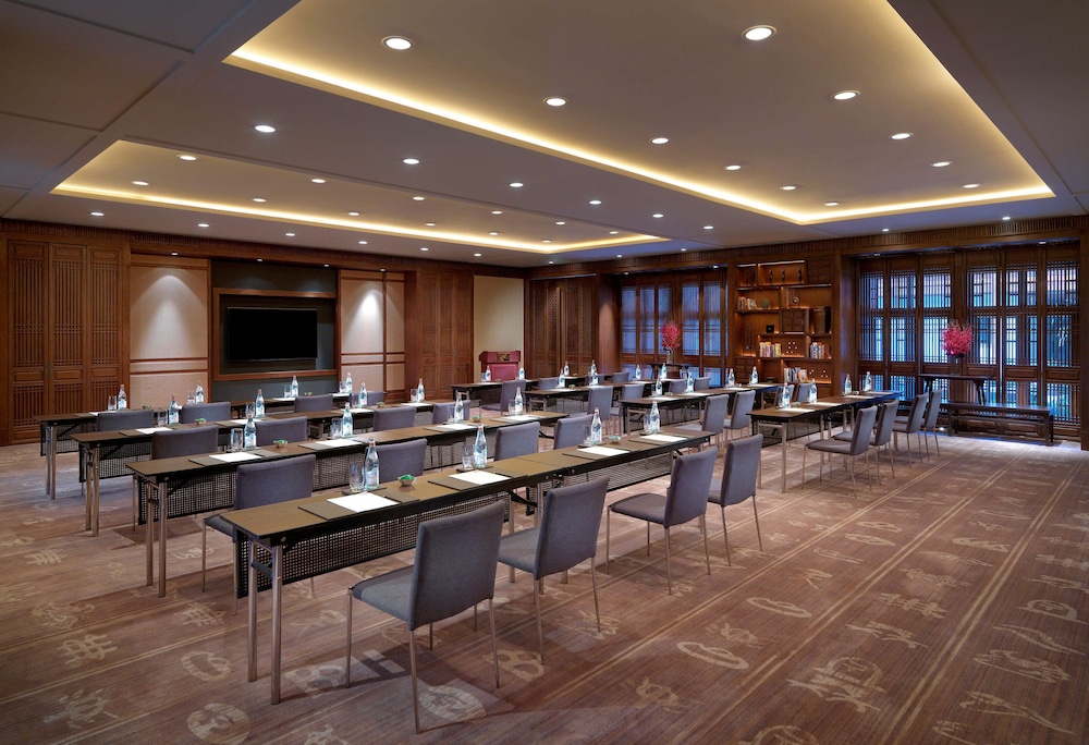 Jinmao Purelax Lijiang, The Unbound Collection By Hyatt 62/70