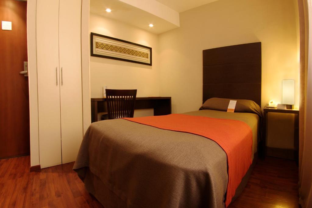 Room, Single