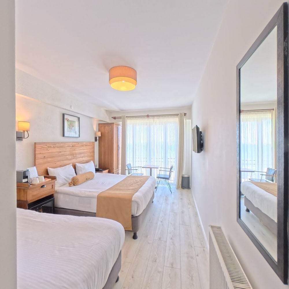 8 Rooms Boutique Hotel 17/50
