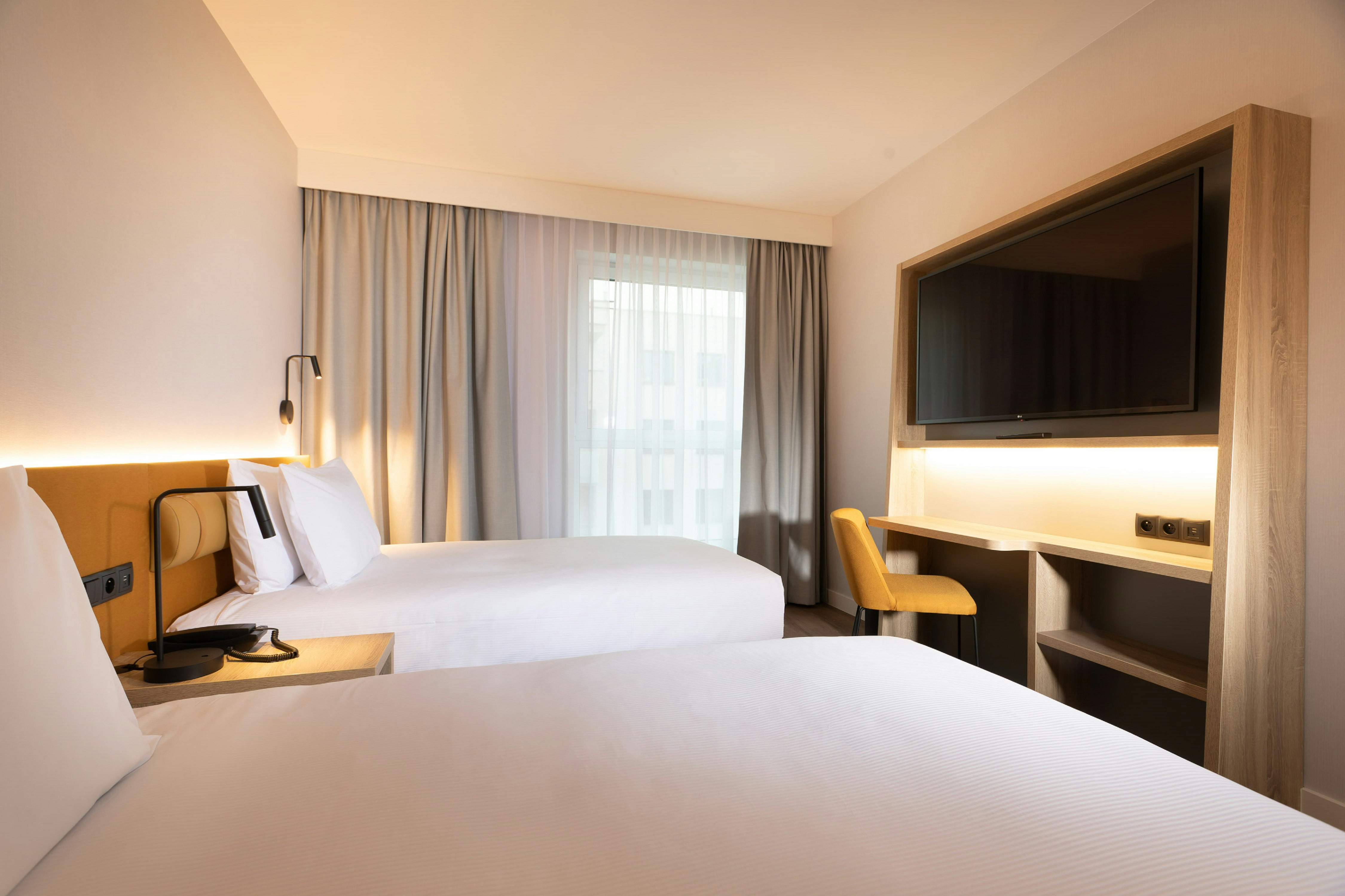 Hampton by Hilton Bialystok 8/30