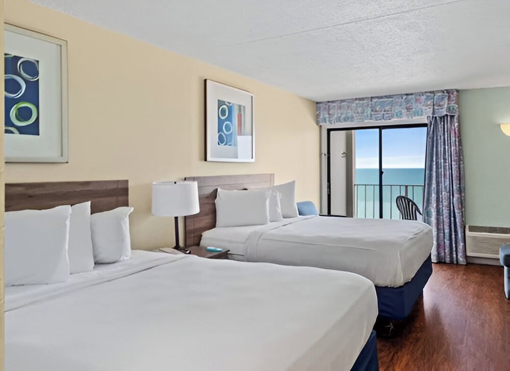 Capital O Sunset Waves Hotel Myrtle Beach Oceanfront 31/63