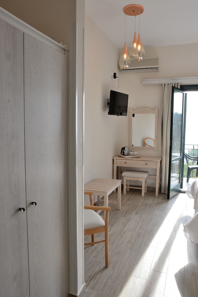 Marabou Hotel 26/50