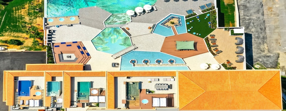 AQUASENSE Hotel & Resort 55/61