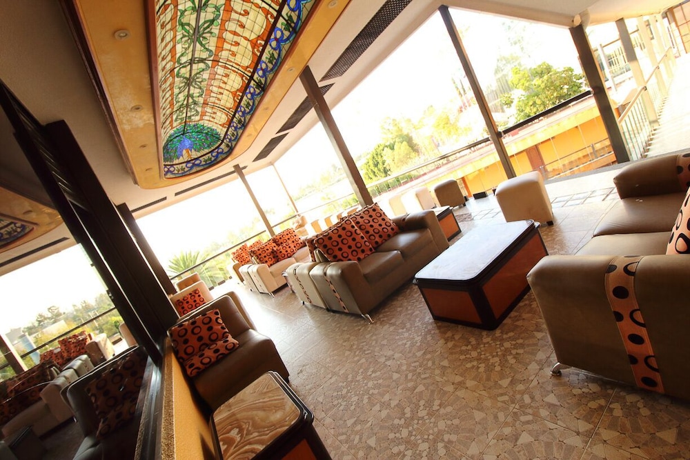 Hotel Lastra 37/50