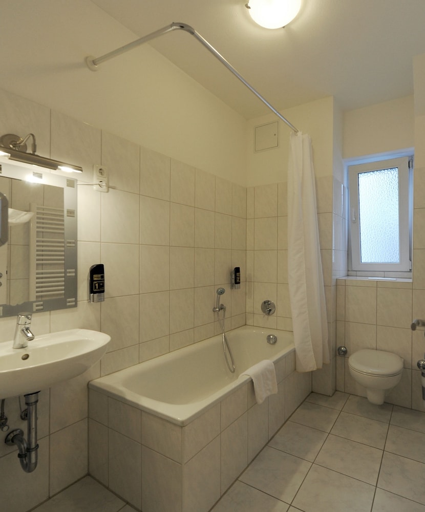 Fair Hotel Villa Diana Westend 11/65