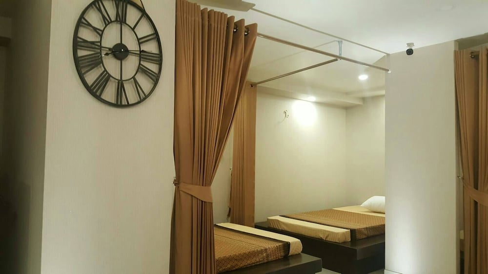 W 21 Hotel Bangkok 30/50