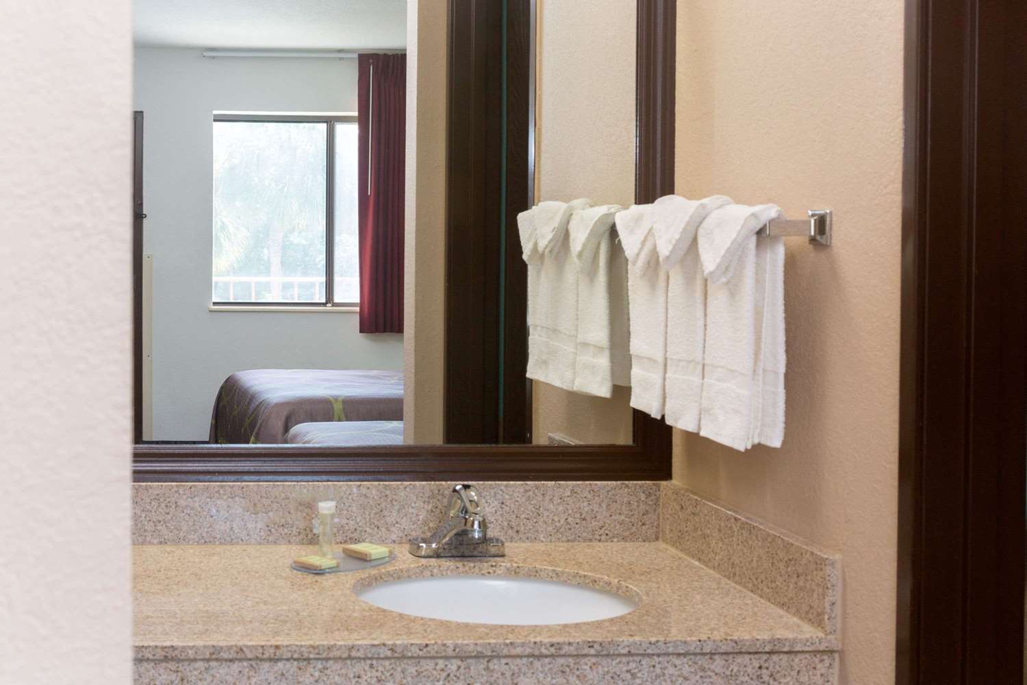 Super 8 by Wyndham Naples detail