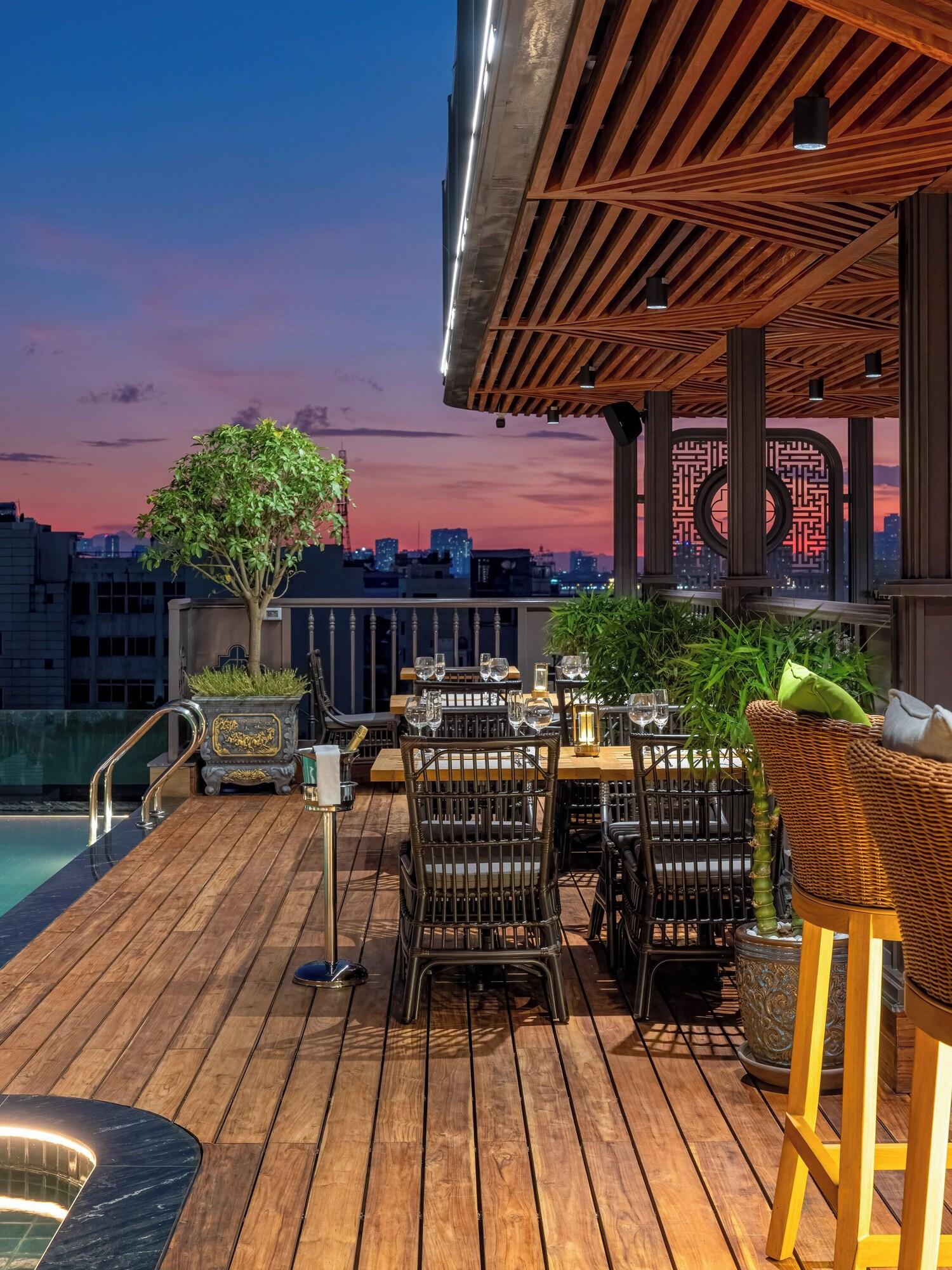 Tonkin Luxury Boutique Hotel & Spa 76/90