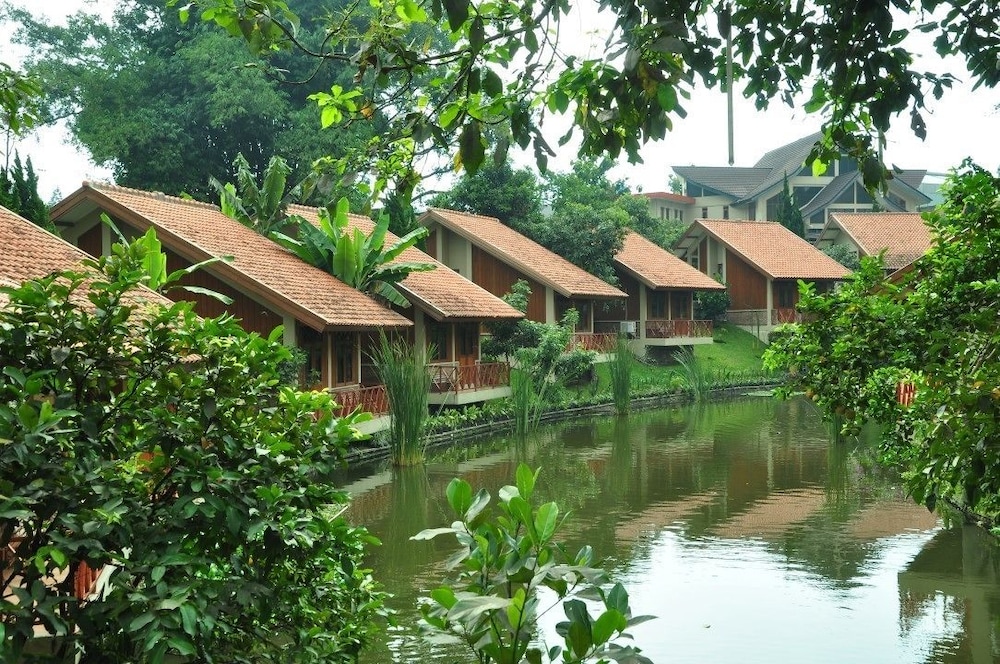 Ahadiat Hotel And Bungalow 46/50