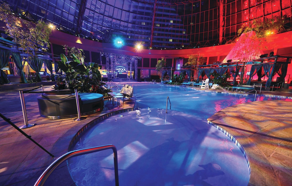 Harrahs Resort Atlantic City - A Caesars Rewards Destination 68/70