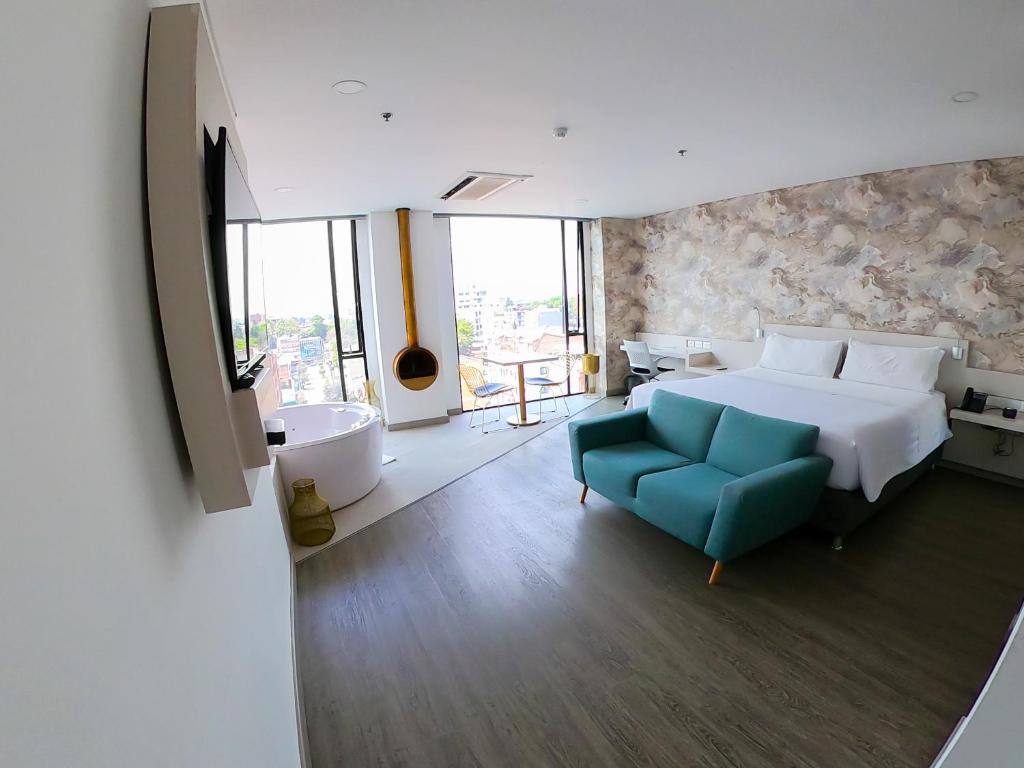 جناح، Hotel Black Tower Premium 5/9