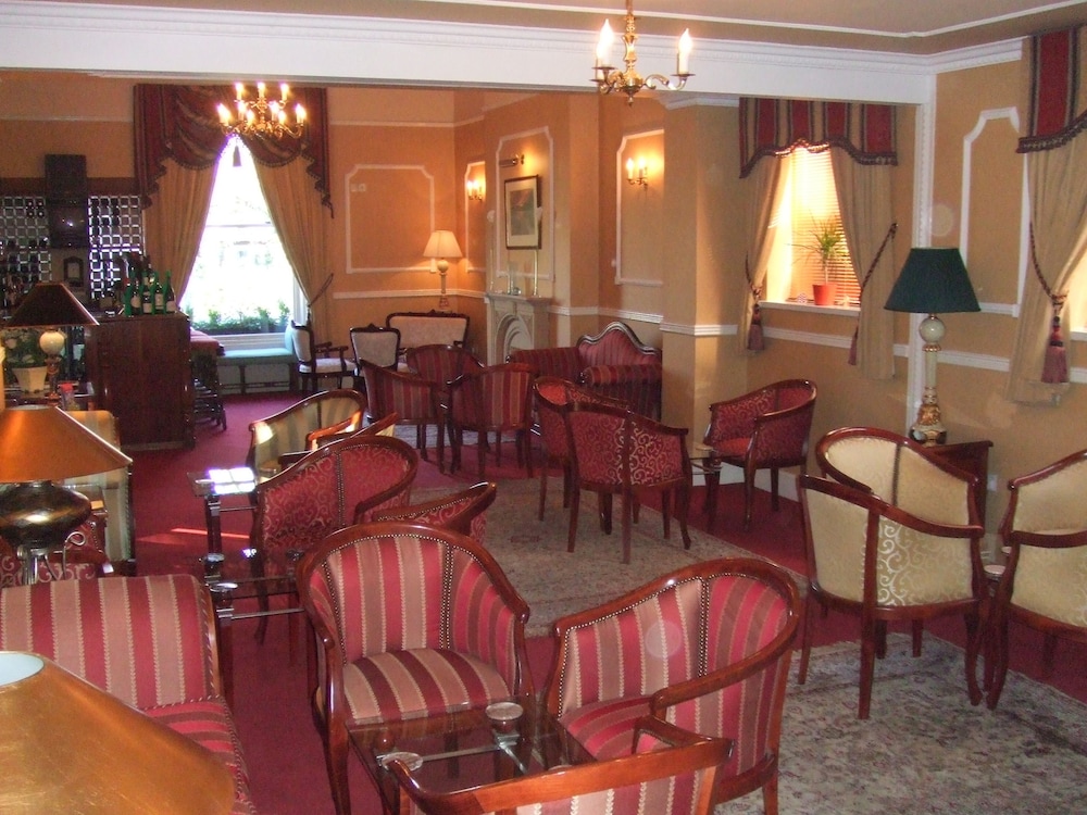 Ely House Hotel 37/40