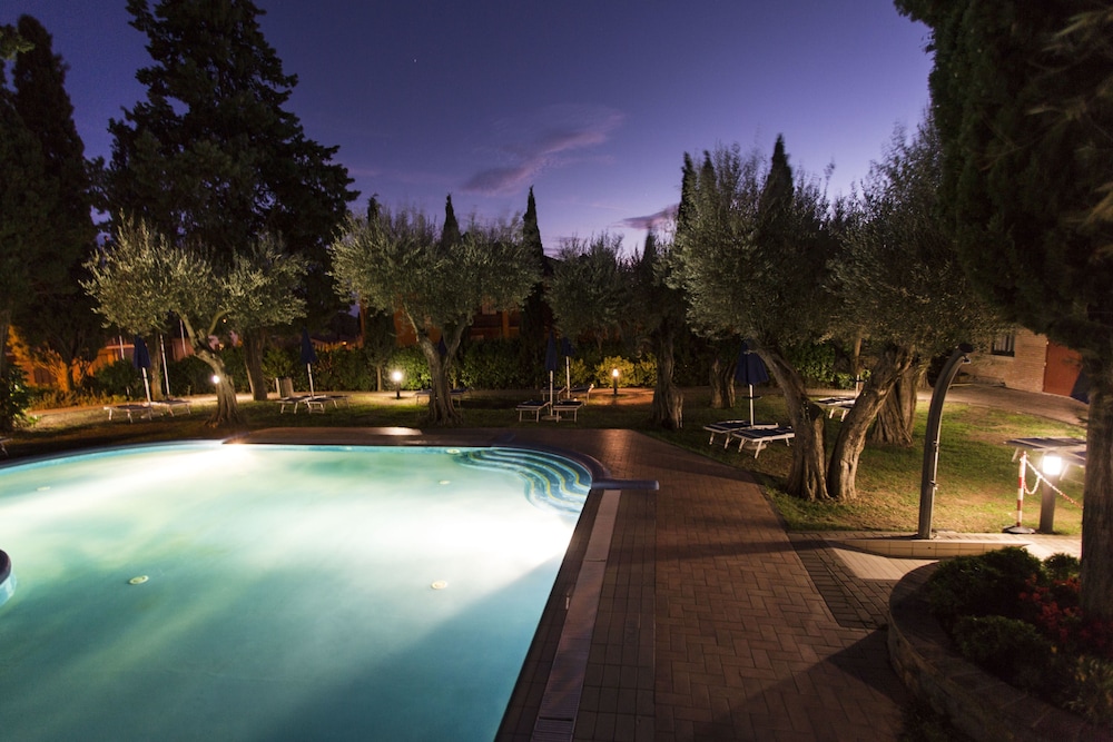 VILLA PARADISO VILLAGE in PASSIGNANO SUL TRASIMENO