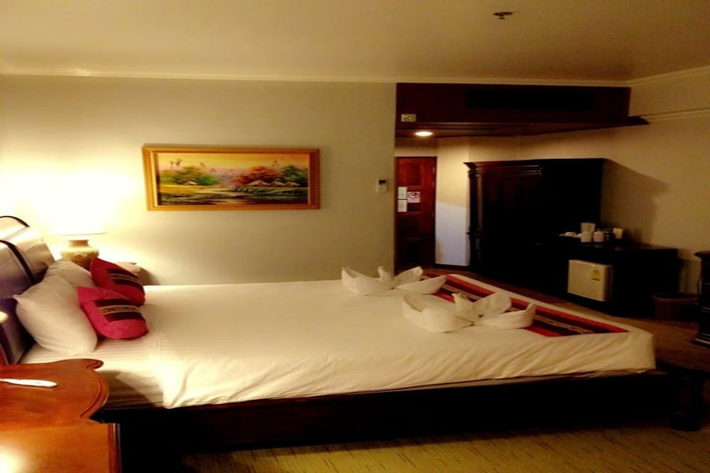 Thepnakorn Hotel 29/48