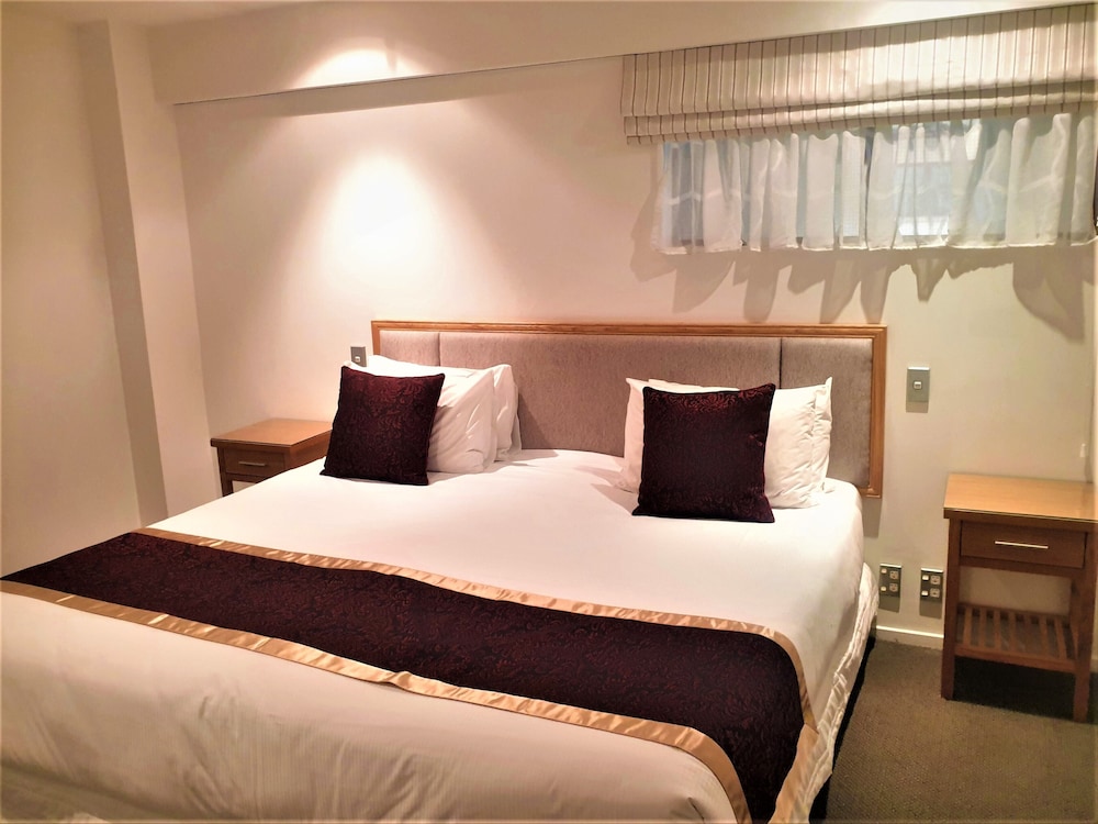 1 BEDROOM, SUPERIOR, APARTMENT