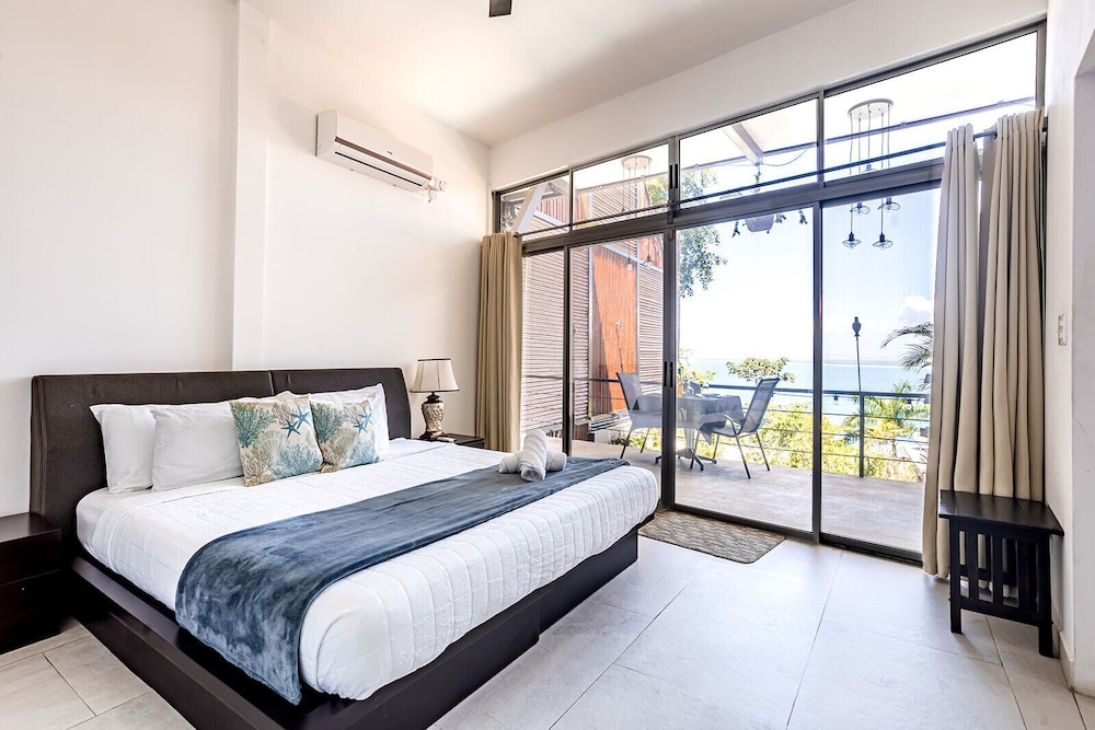Ocean, Suite, King Bed, Terrace