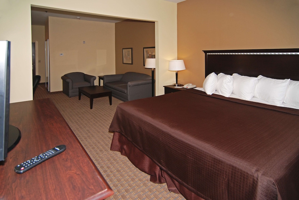 Suite, King Bed, Accessible