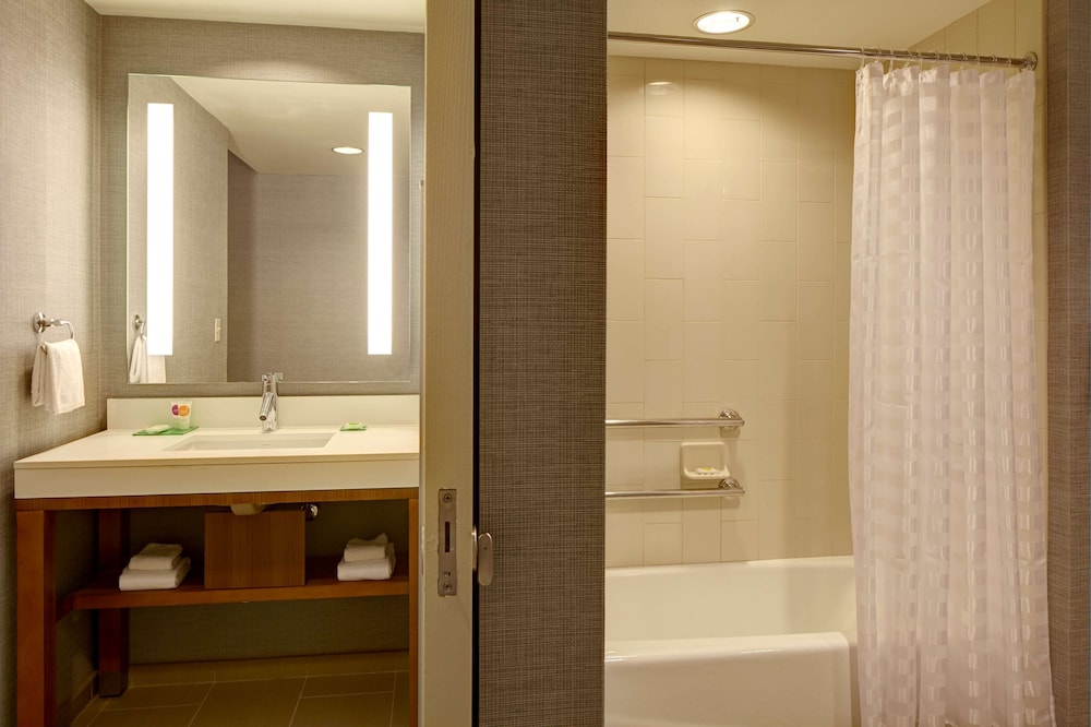 Hyatt Place Marlborough/Apex Center 59/64