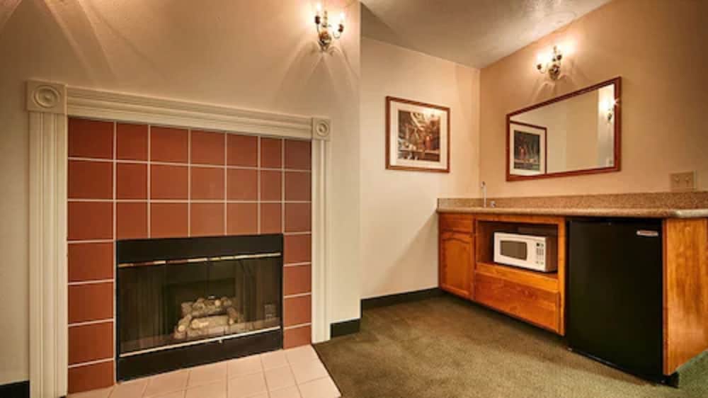 Best Western John Jay Inn 5/29