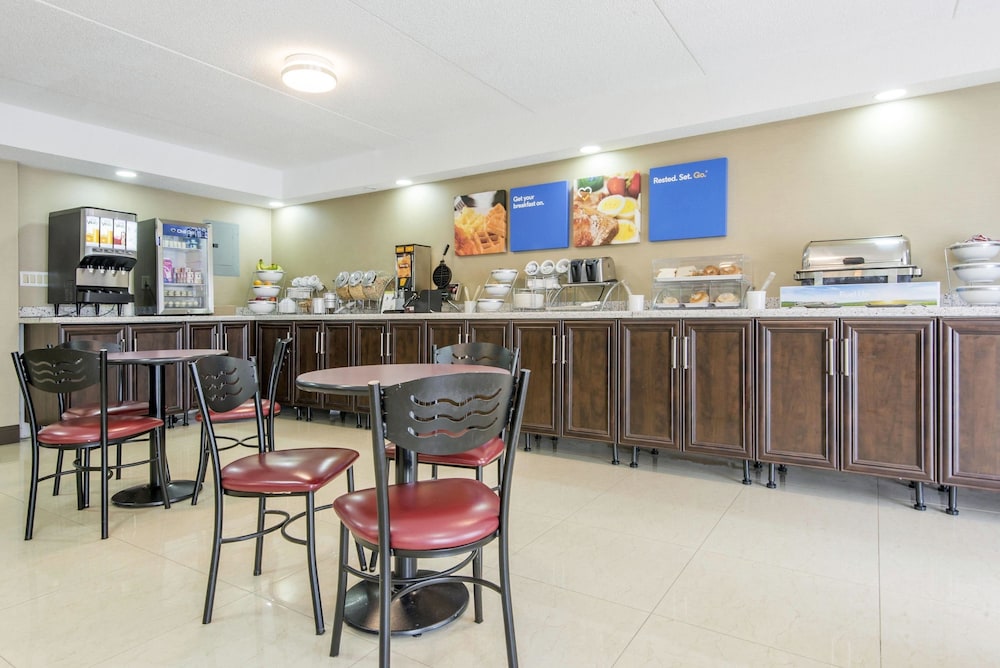 Comfort Inn North Bay 39/44