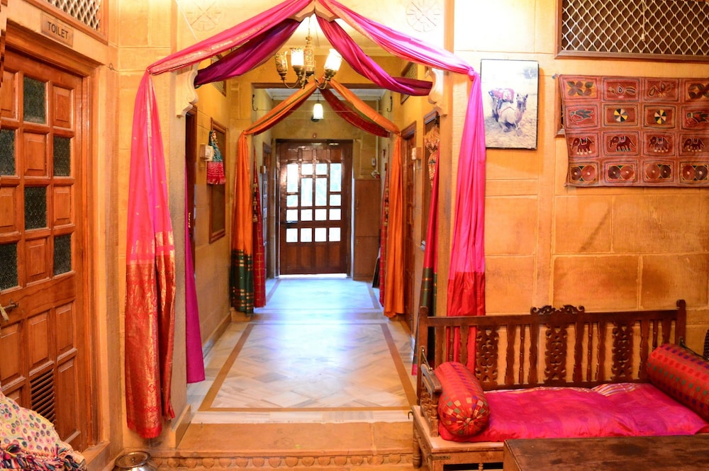 Hotel Shahi Palace 35/63