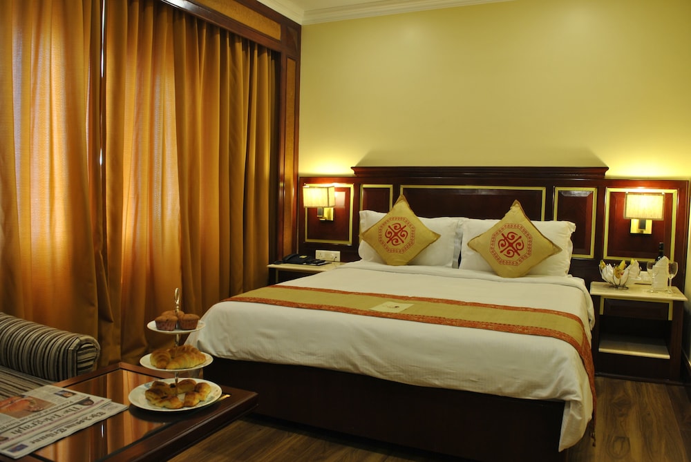 Hotel Dynasty 7/46