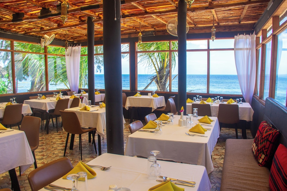 Paradise Beach Resort 33/50