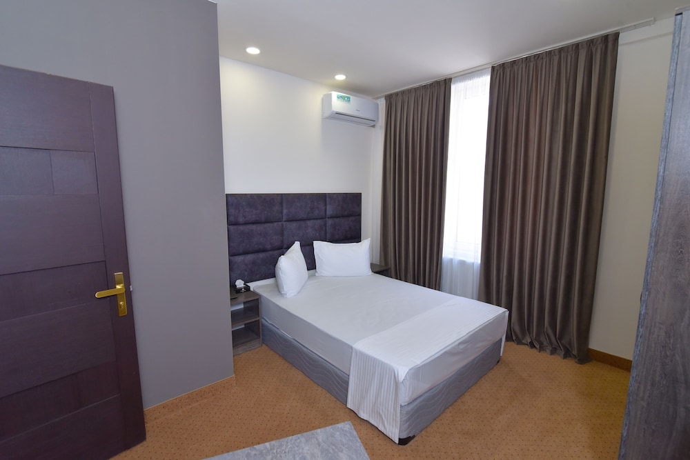 Median Hotel City Center Yerevan 24/57