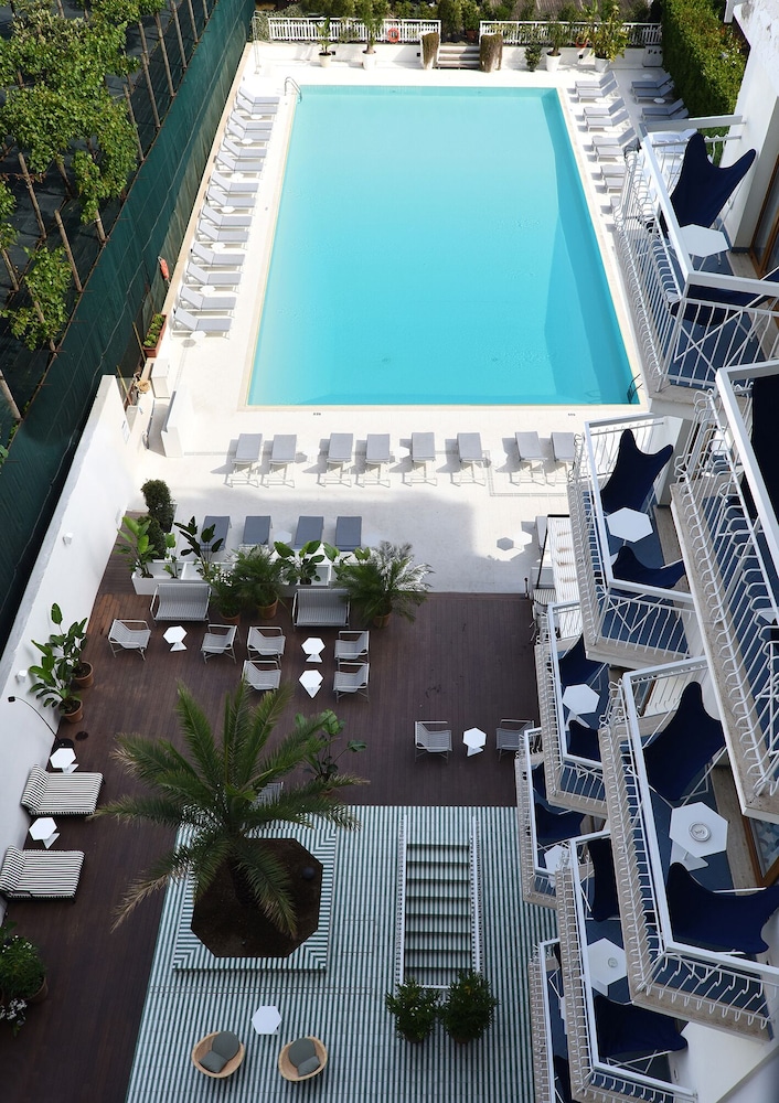 Grand Hotel Flora Sorrento 60/64