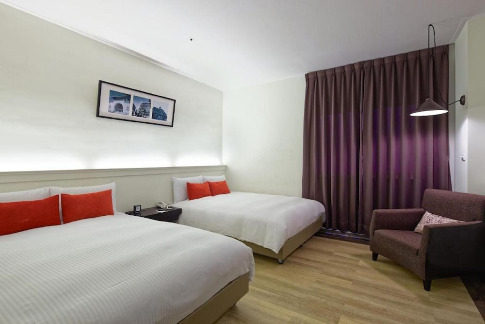 53 Hotel 24/55