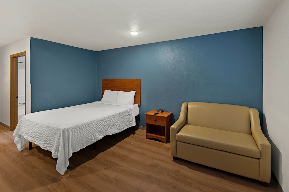 WoodSpring Suites El Paso I-10 Southeast 14/27