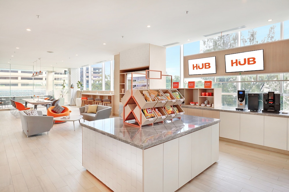 HARRIS Hotel and Conventions Bundaran Satelit Surabaya 25/50