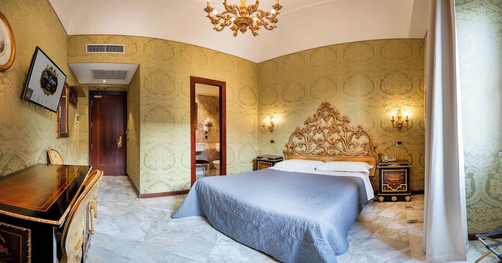 CLASSIC, DOUBLE OR TWIN BED